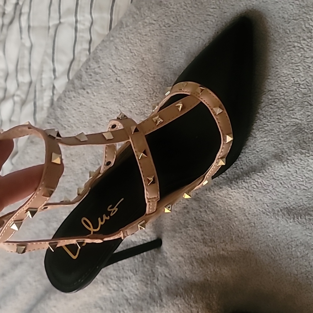 Brand new hill shoes
